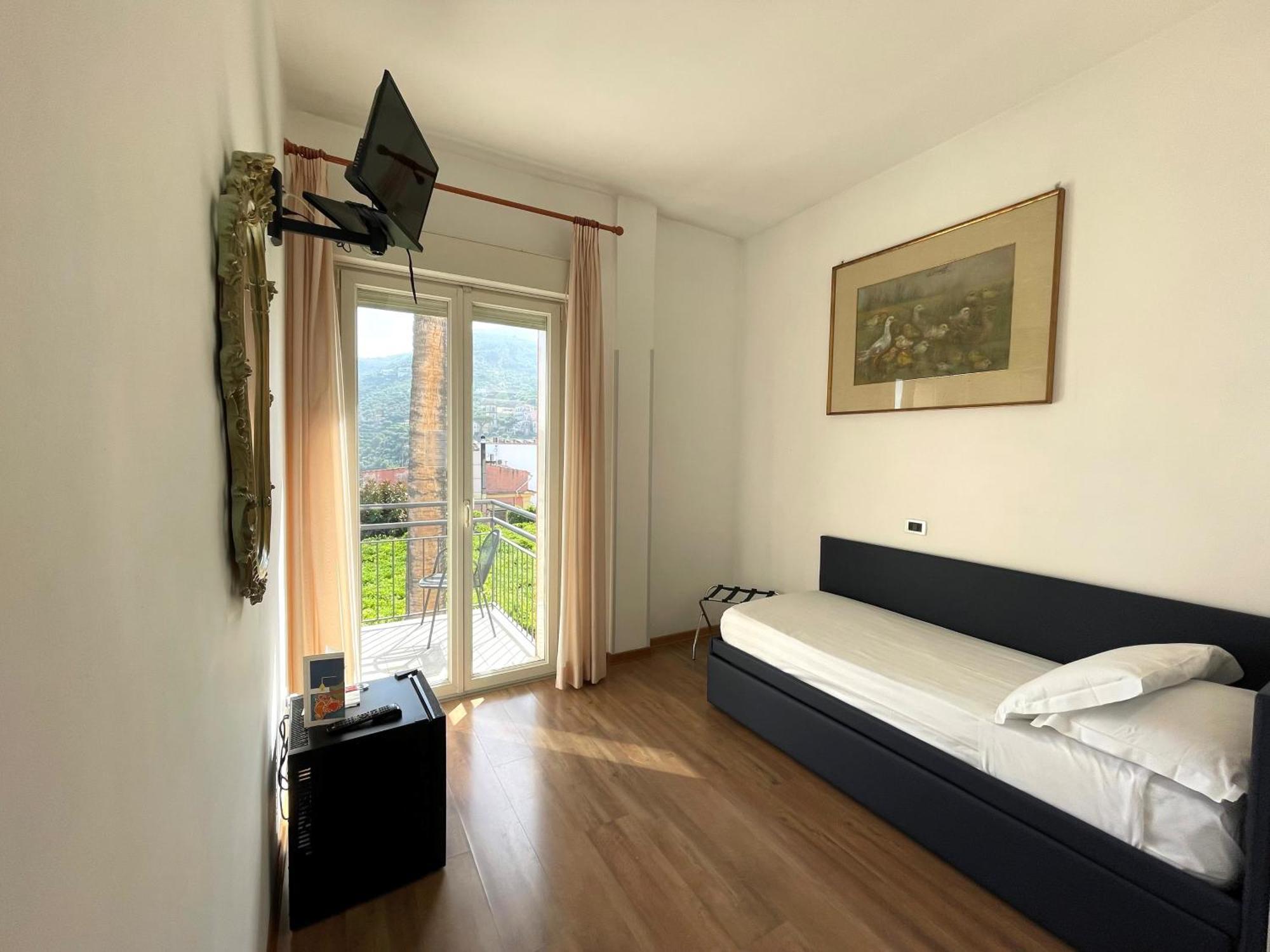 Aequa Hotel Vico Equense Oda fotoğraf